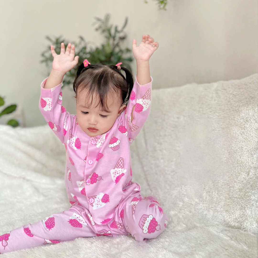 Cocohanee - Creamy Strawberry Baby Long Button Down Pajamas - Piyama Bayi dengan Kancing Depan
