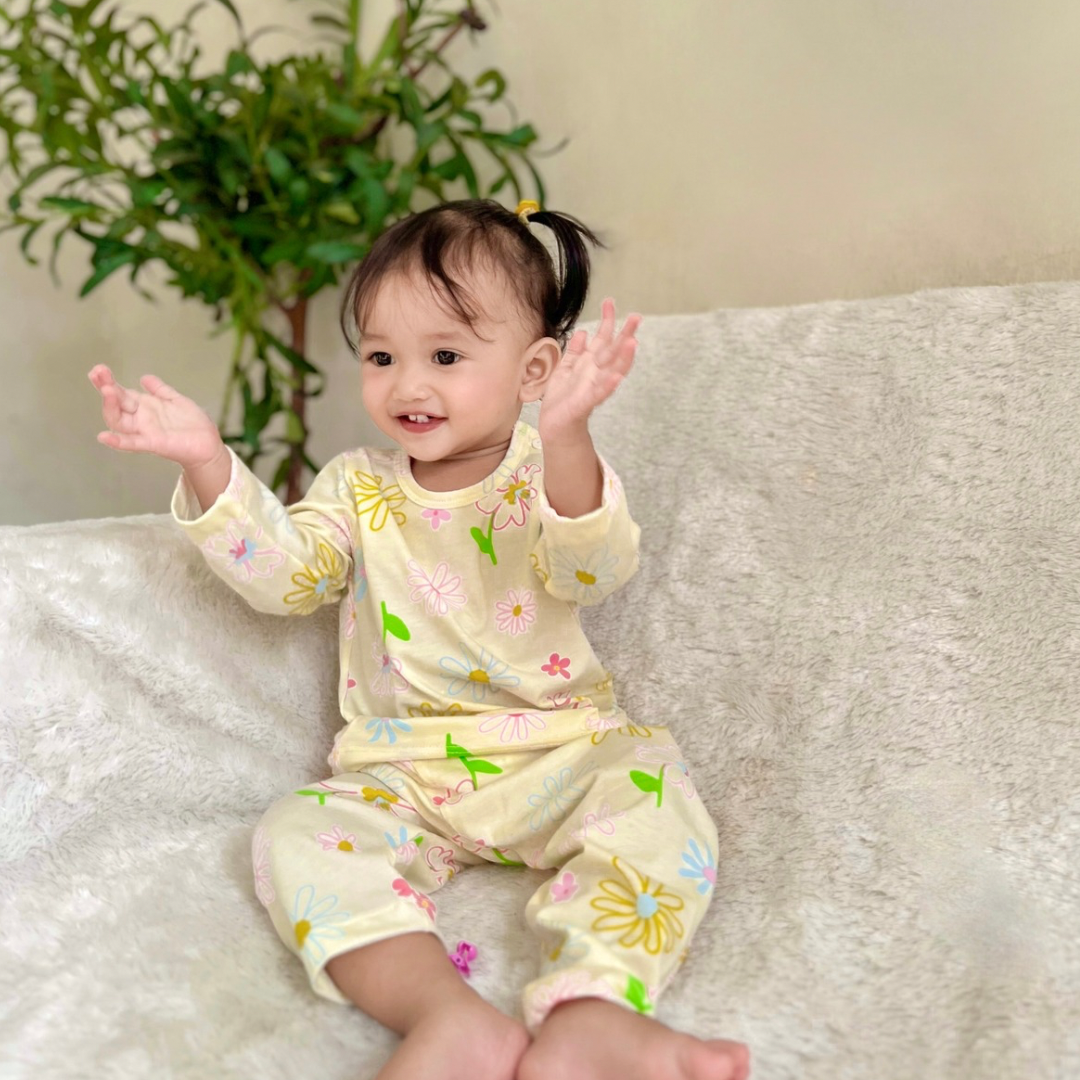 Blooming Flowers - Baby Long Shoulder Button Pajamas - Piyama Bayi dengan Kancing di Bahu