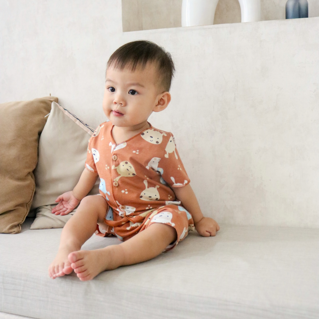 Cocohanee - Brown Puppies Baby Short Button Down Pajamas - Piyama Bayi dengan Kancing Depan